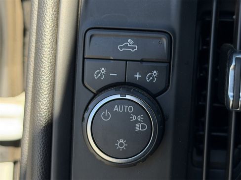 Certified 2024 Chevrolet Silverado 1500 Custom image 22