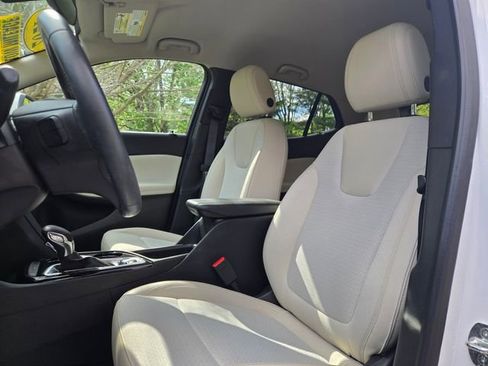 Used 2021 Buick Encore GX Select image 17