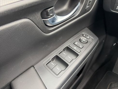 Certified 2025 Honda CR-V Sport-L image 17
