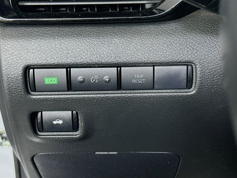 Used 2024 Nissan Sentra SV w/ All-Weather Package image 16