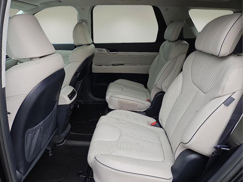 Used 2024 Hyundai Palisade Calligraphy image 11