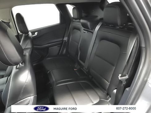 Used 2022 Ford Escape SEL w/ Technology Package image 31