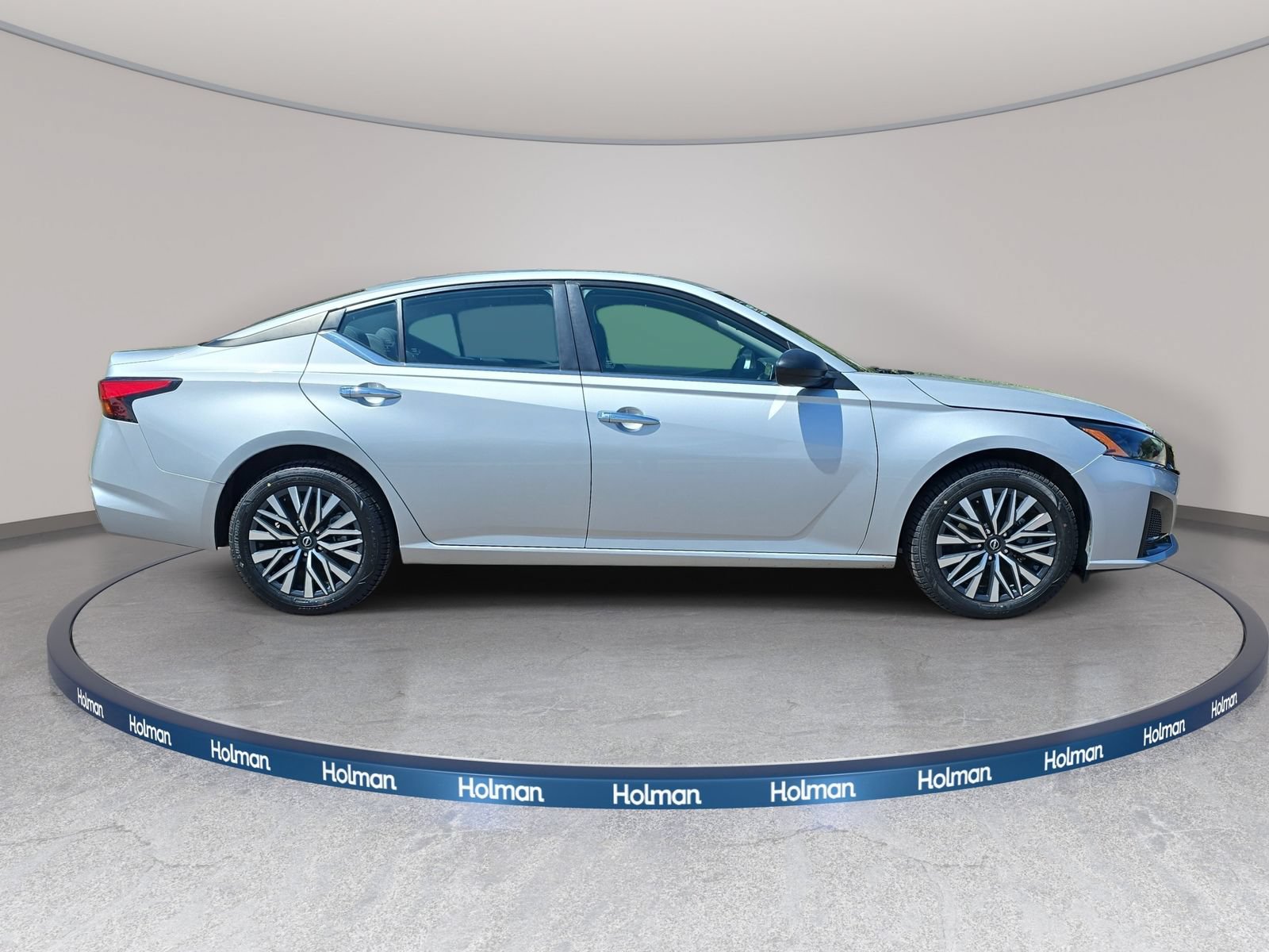 Used 2024 Nissan Altima 2.5 SV AWD/4WD image 5