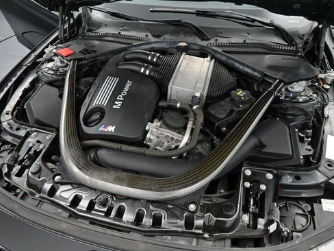 Used 2015 BMW M4 Convertible RWD image 33