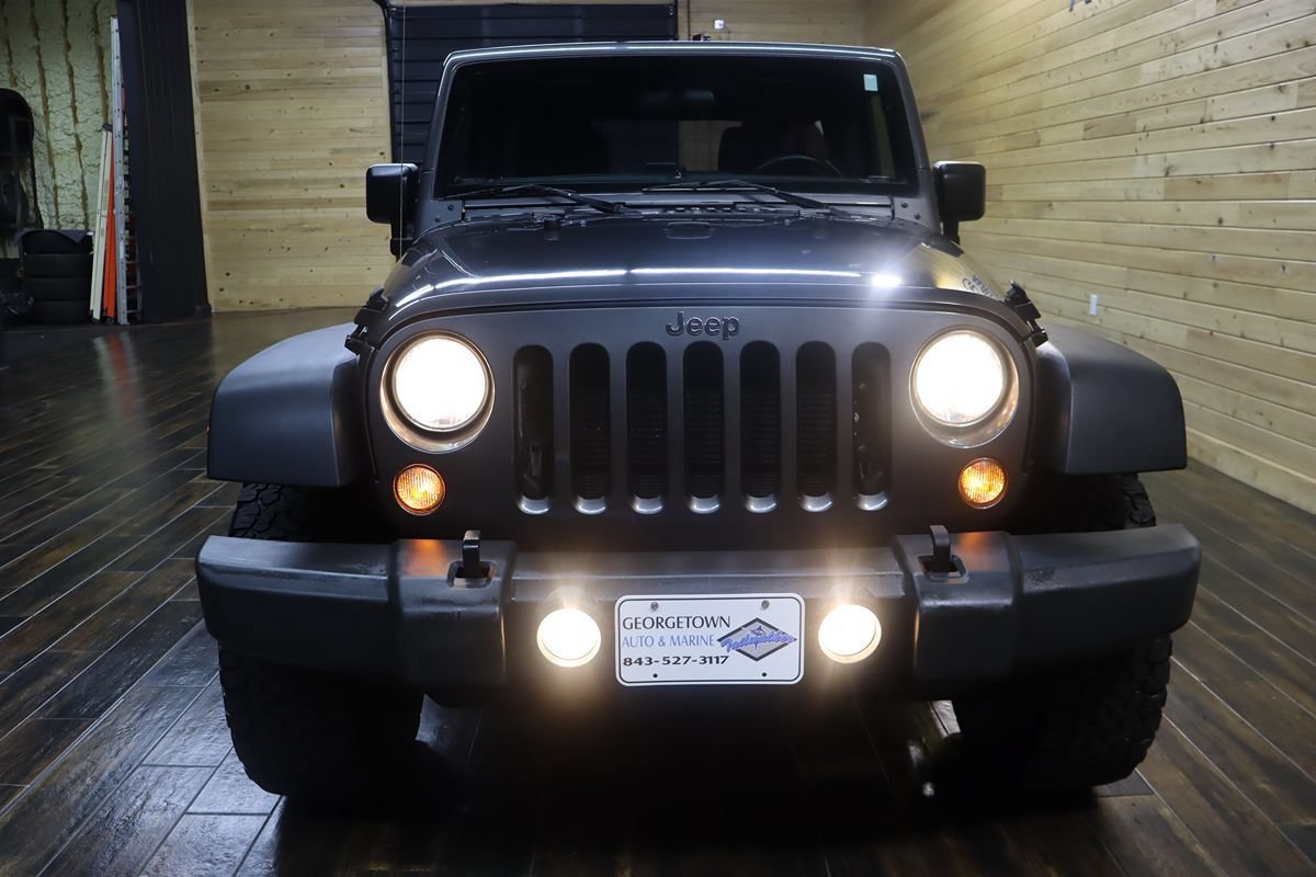 Used 2017 Jeep Wrangler Unlimited Sport w/ Connectivity Group AWD/4WD image 7