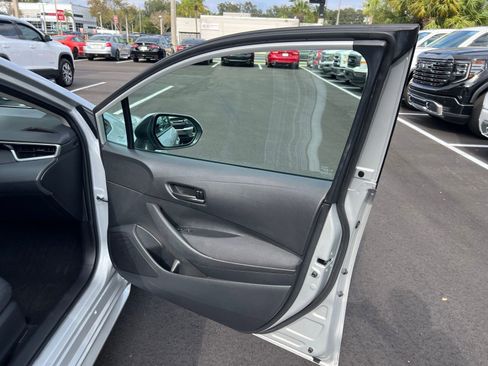 Used 2022 Toyota Corolla LE image 44
