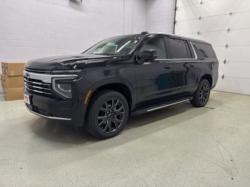 New 2026 Chevrolet Suburban LT w/ Comfort Package image 8