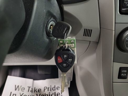 Used 2012 Toyota Corolla LE image 16