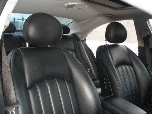 Used 2006 Mercedes-Benz CLS 500 image 29