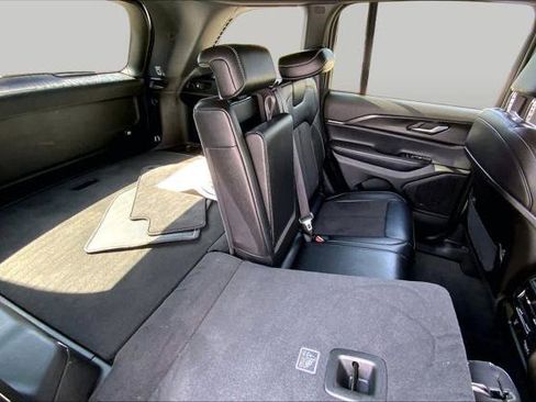 Certified 2024 Jeep Grand Cherokee Altitude AWD/4WD image 18
