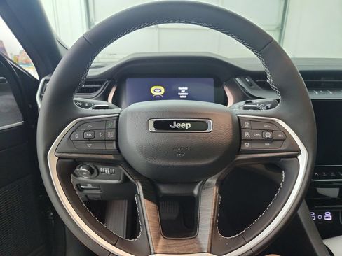 New 2026 Jeep Grand Cherokee L Limited w/ Limited Altitude Package AWD/4WD image 21