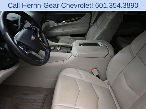 Used 2019 Cadillac Escalade Premium Luxury AWD/4WD image 13