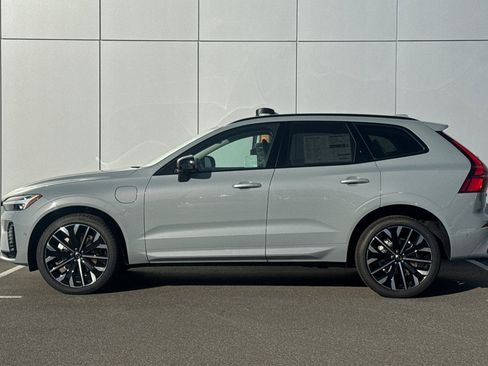 New 2026 Volvo XC60 T8 Ultra w/ Protection Package Premier AWD/4WD image 2