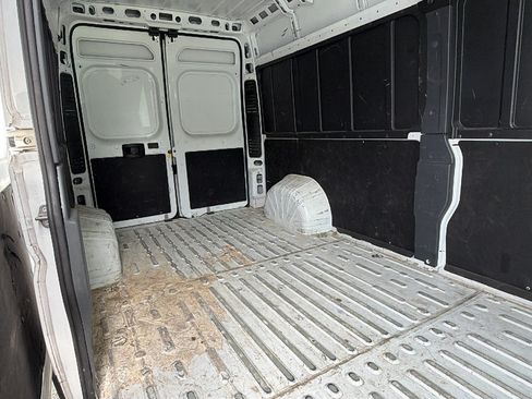 Used 2024 RAM ProMaster 2500 w/ Convenience Group FWD image 14