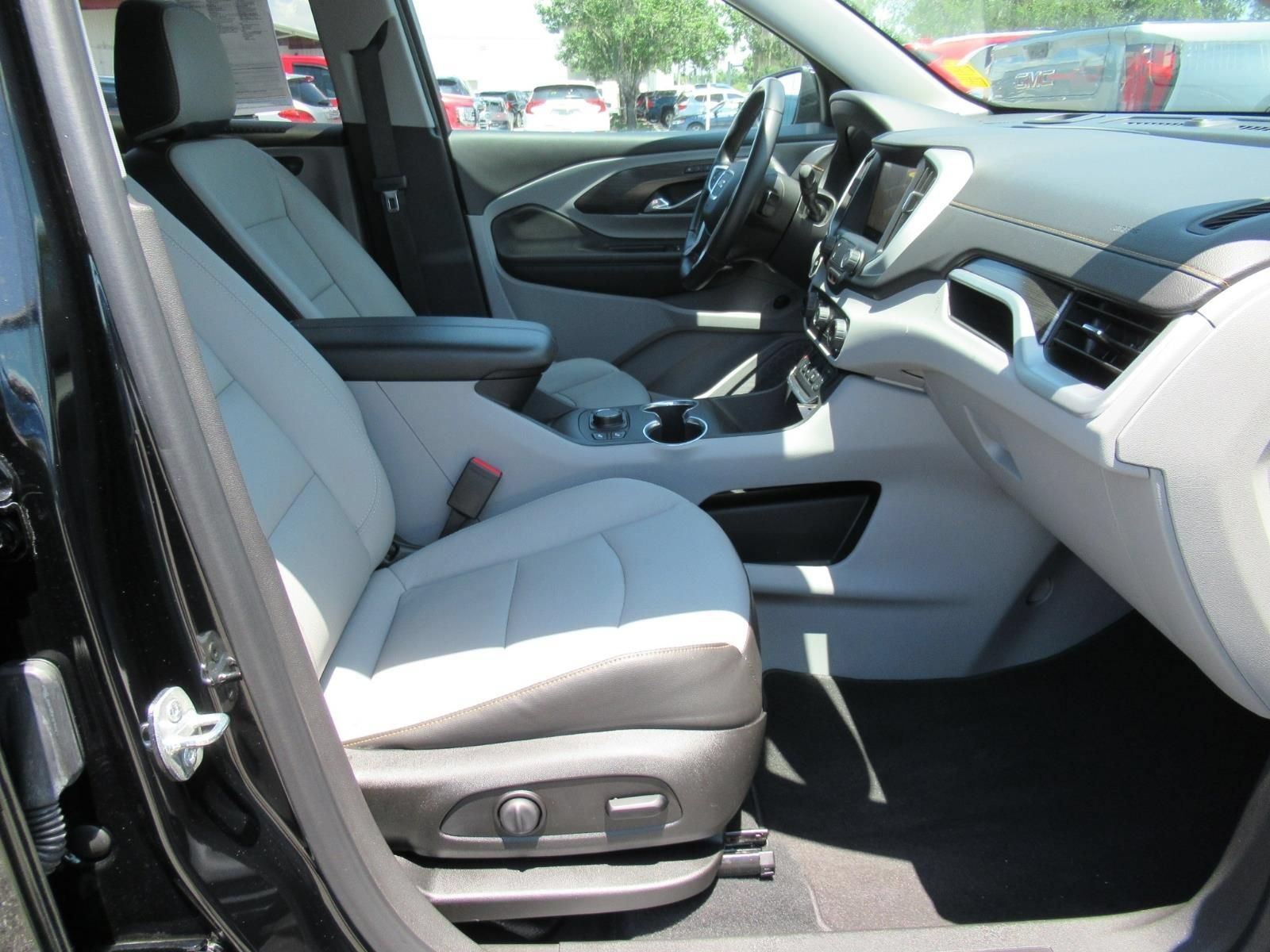 Used 2021 GMC Terrain SLT w/ Infotainment Package II FWD image 10