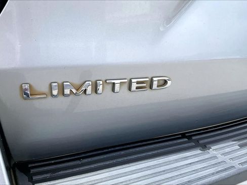 Used 2021 Ford Expedition Limited AWD/4WD image 7