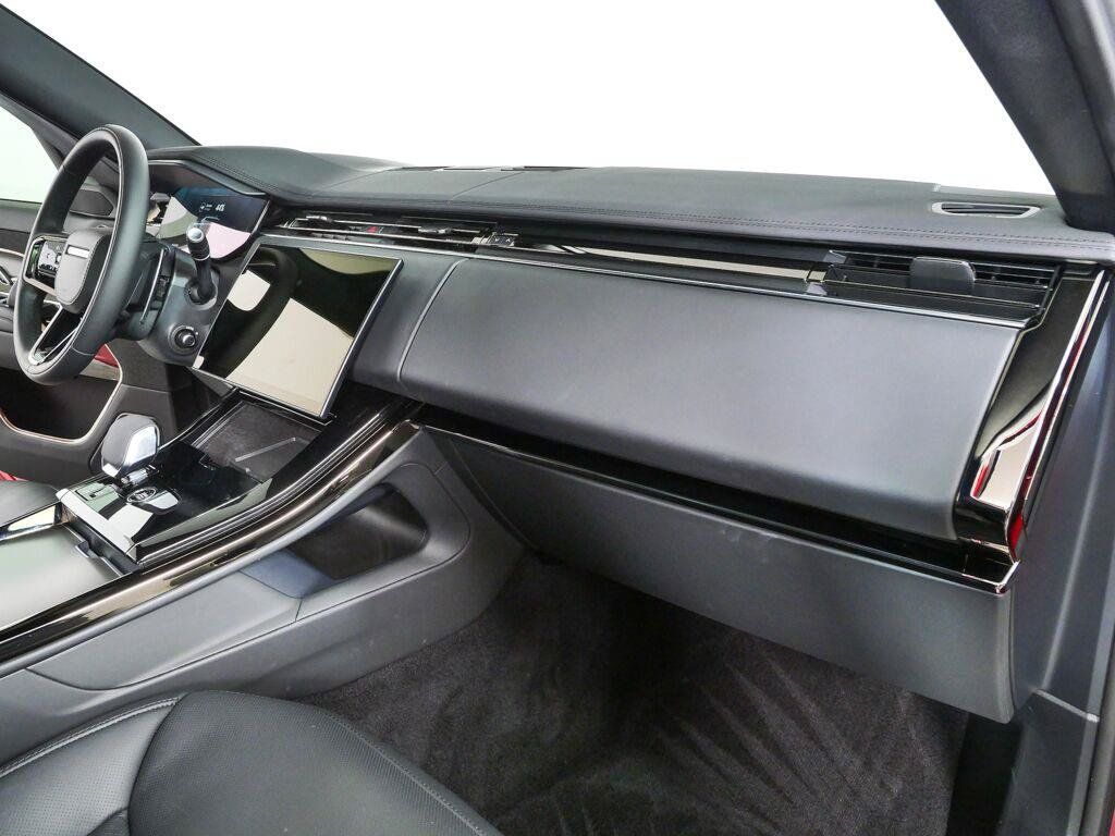 Used 2025 Land Rover Range Rover Sport Dynamic SE AWD/4WD image 26