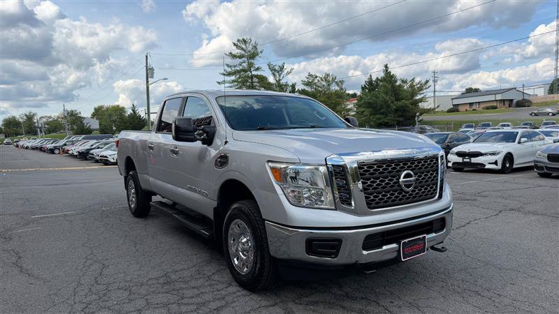 Used 2017 Nissan Titan SV AWD/4WD image 3