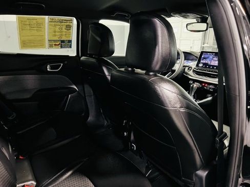 Used 2024 Jeep Compass Latitude image 28