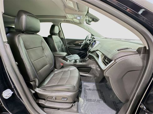 Used 2023 GMC Terrain SLT image 29