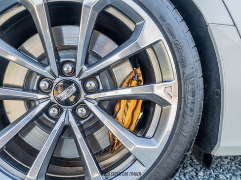 Used 2018 Cadillac CTS V w/ Luxury Package image 70