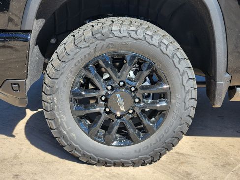 New 2026 Chevrolet Silverado 2500 LTZ image 18