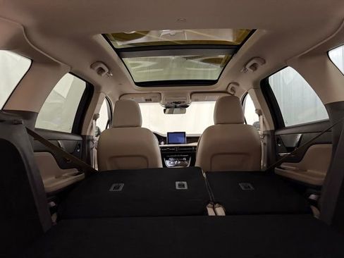 Used 2021 Lincoln Corsair Reserve w/ Elements Package image 16