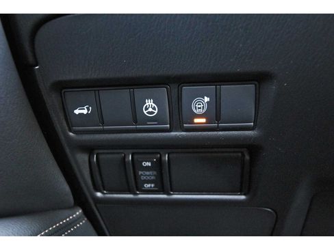 Used 2024 Nissan Armada Platinum w/ Captain's Chairs Package RWD image 21