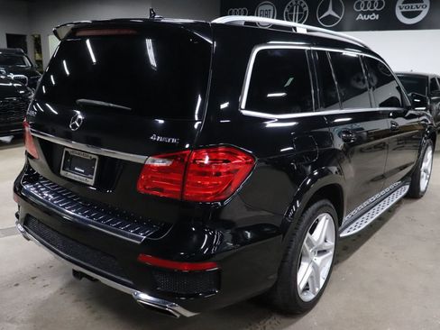 Used 2016 Mercedes-Benz GL 550 4MATIC image 5