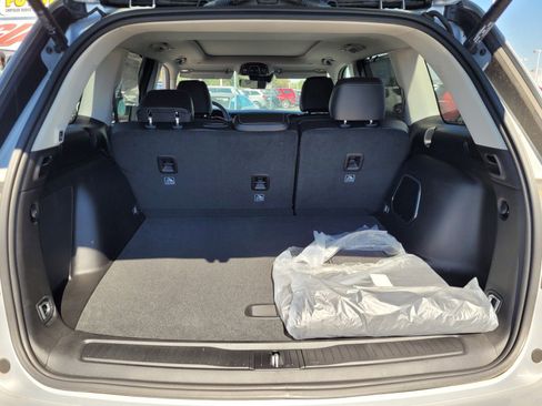 New 2024 Jeep Grand Cherokee Limited 4xe w/ Luxury Tech Group II image 16