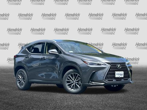 Used 2024 Lexus NX 250 FWD image 2