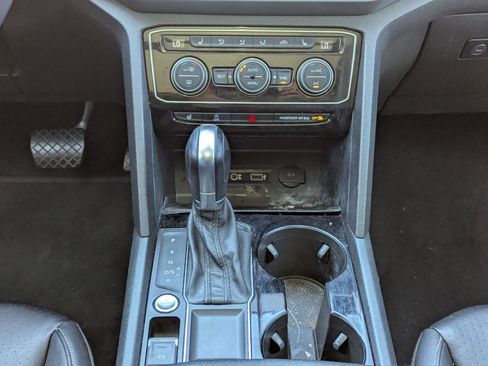 Used 2019 Volkswagen Atlas SEL image 20