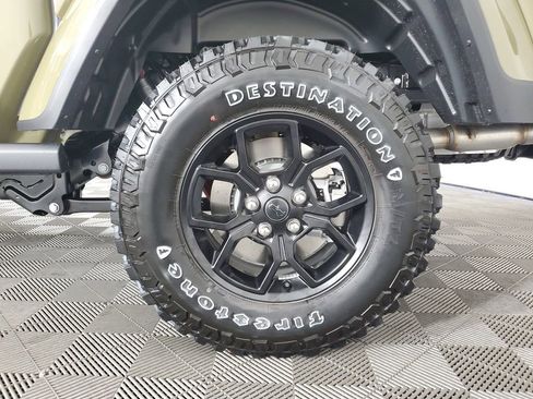 New 2025 Jeep Gladiator Willys image 30