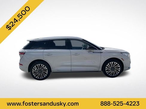 Used 2020 Lincoln Corsair Reserve w/ Equipment Group 201A image 6