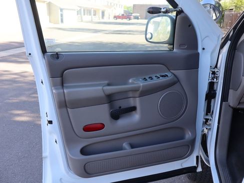 Used 2005 Dodge Ram 2500 Truck SLT AWD/4WD image 26
