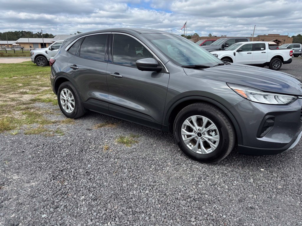 Used 2023 Ford Escape Active w/ Tech Pack #2 FWD image 4