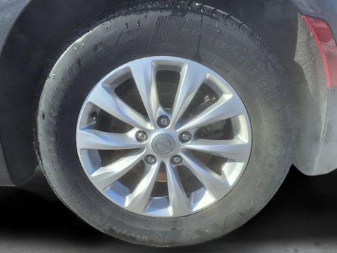 Used 2020 Chrysler Pacifica Touring-L image 20