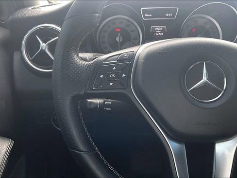 Used 2015 Mercedes-Benz GLA 250 4MATIC image 9