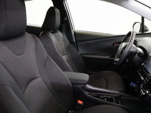 Used 2022 Toyota Prius LE FWD image 26