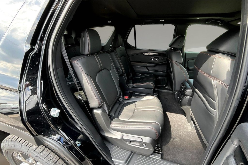 New 2026 Honda Pilot TrailSport image 9