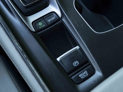Used 2020 Honda Accord Touring image 28