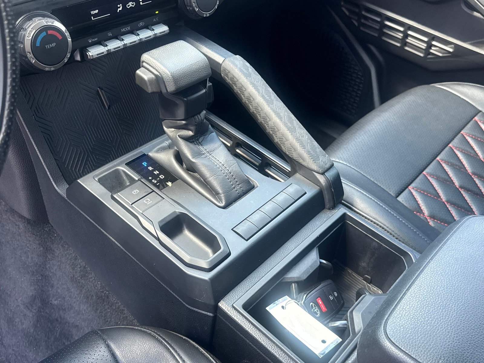 Used 2024 Toyota Tacoma SR RWD image 12