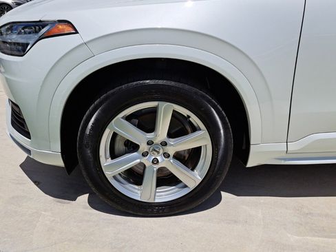 Used 2023 Volvo XC90 B6 Core image 3