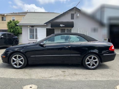 Used 2005 Mercedes-Benz CLK 320 Cabriolet image 6