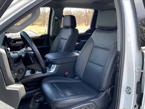 Used 2023 GMC Sierra 1500 SLT w/ SLT Premium Package image 13