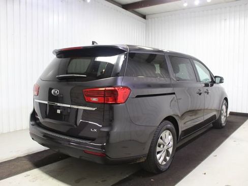 Used 2021 Kia Sedona LX FWD image 4