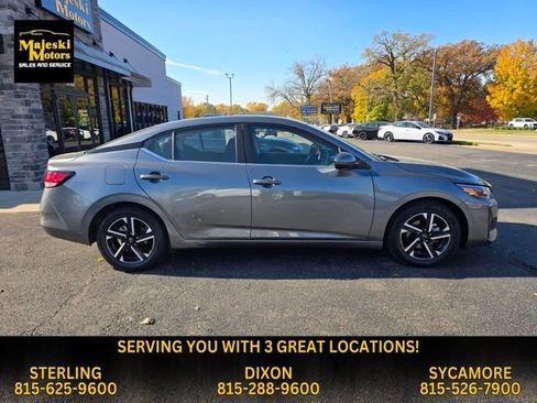 Used 2024 Nissan Sentra SV image 9