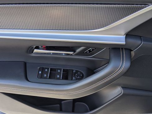 Used 2025 MAZDA CX-90 3.3 Turbo w/ Preferred Package image 19