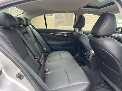 Used 2019 INFINITI Q50 Luxe w/ Essential Package (3.0T Luxe) AWD/4WD image 11