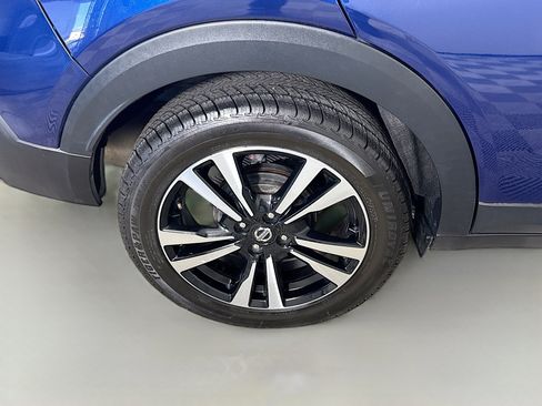 Used 2018 Nissan Kicks SV image 33